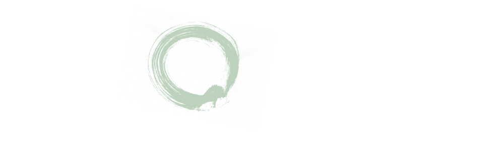 室町時代から続く伝統の技法で磨かれた丸太。幾重にも人の手をかけたその銘木を京都・北山よりお届けします。